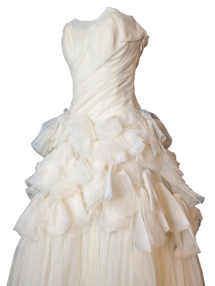 Vera Wang Silk Organza Strapless Ruffled Wedding Gown