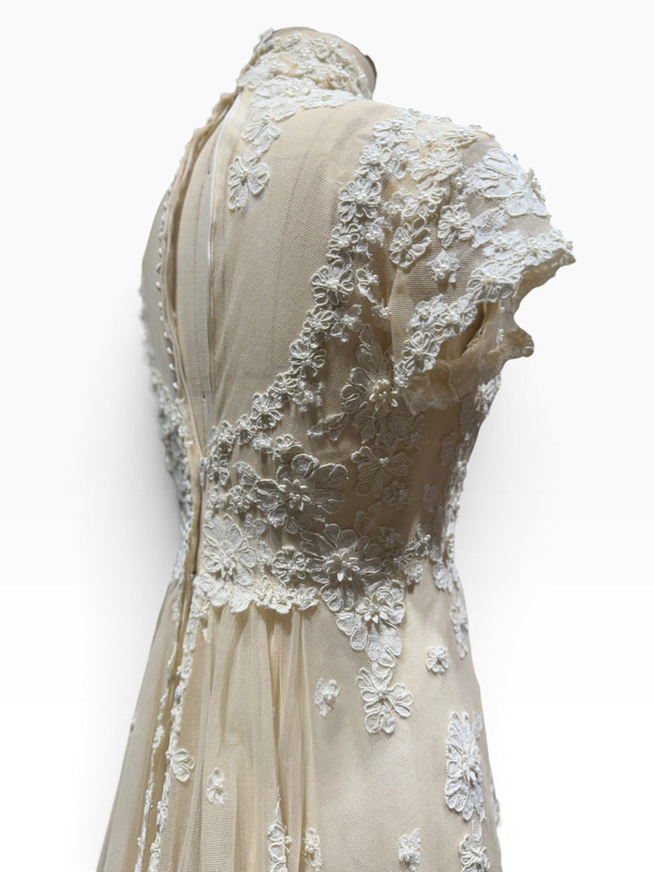 1976 Bergdorf Goodman Lace Wedding Gown & Juliet Cap Veil