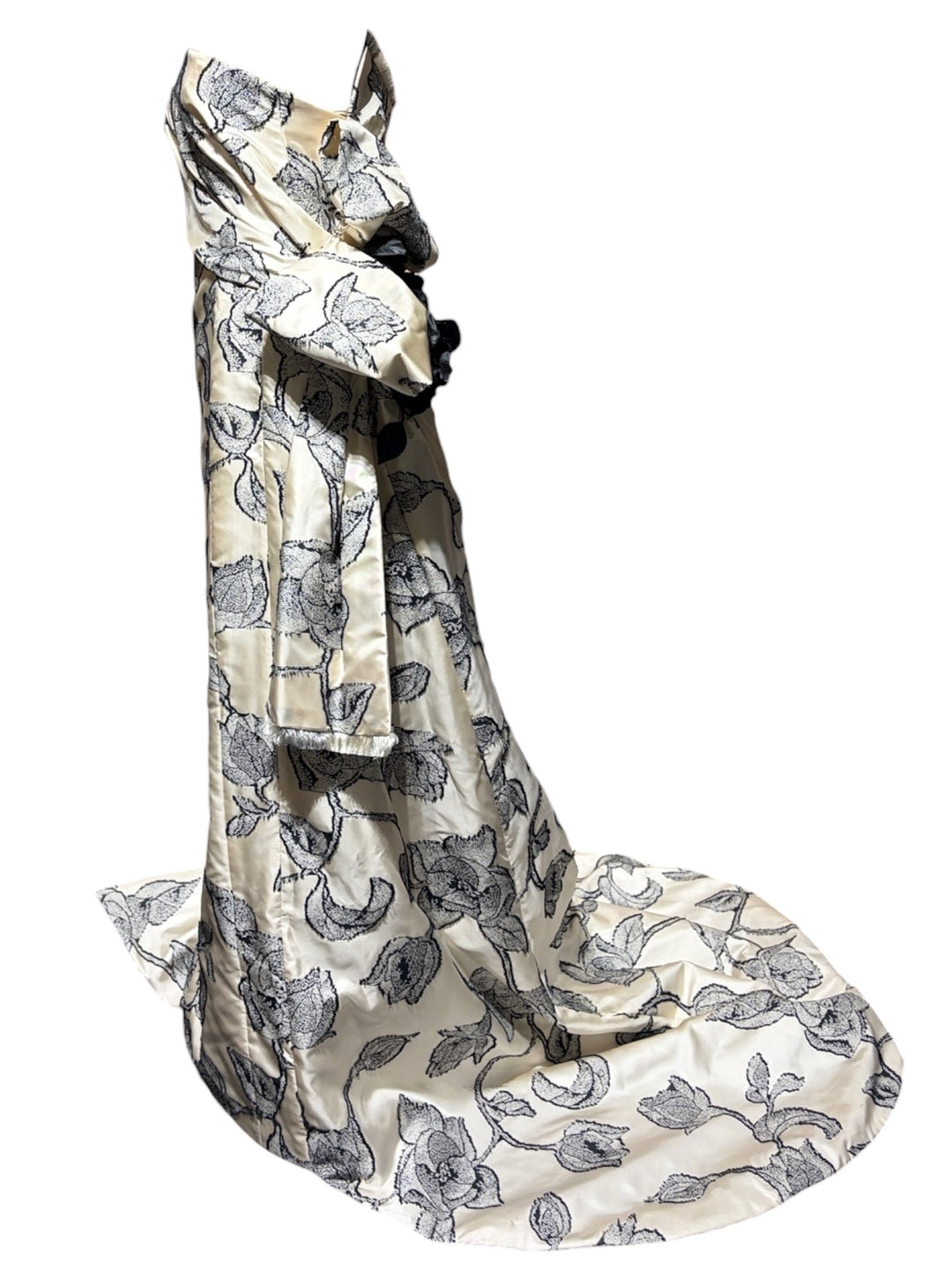 Carolina Herrera Runway Rose Fil Coupé Gown — Velvet Flowers