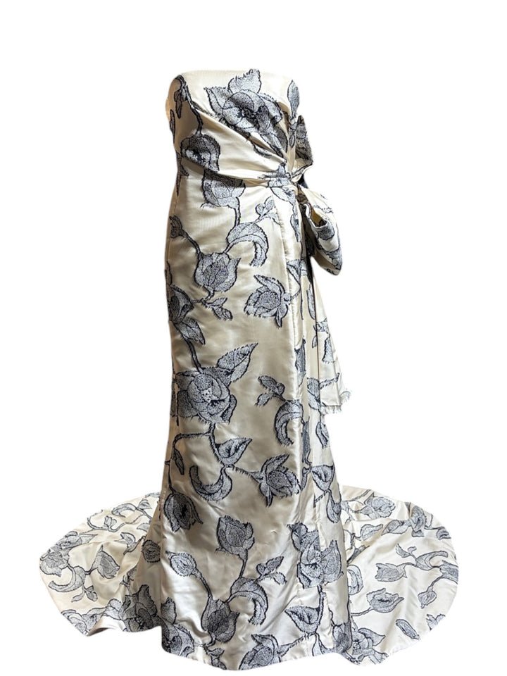 Carolina Herrera Runway Rose Fil Coupé Gown — Velvet Flowers