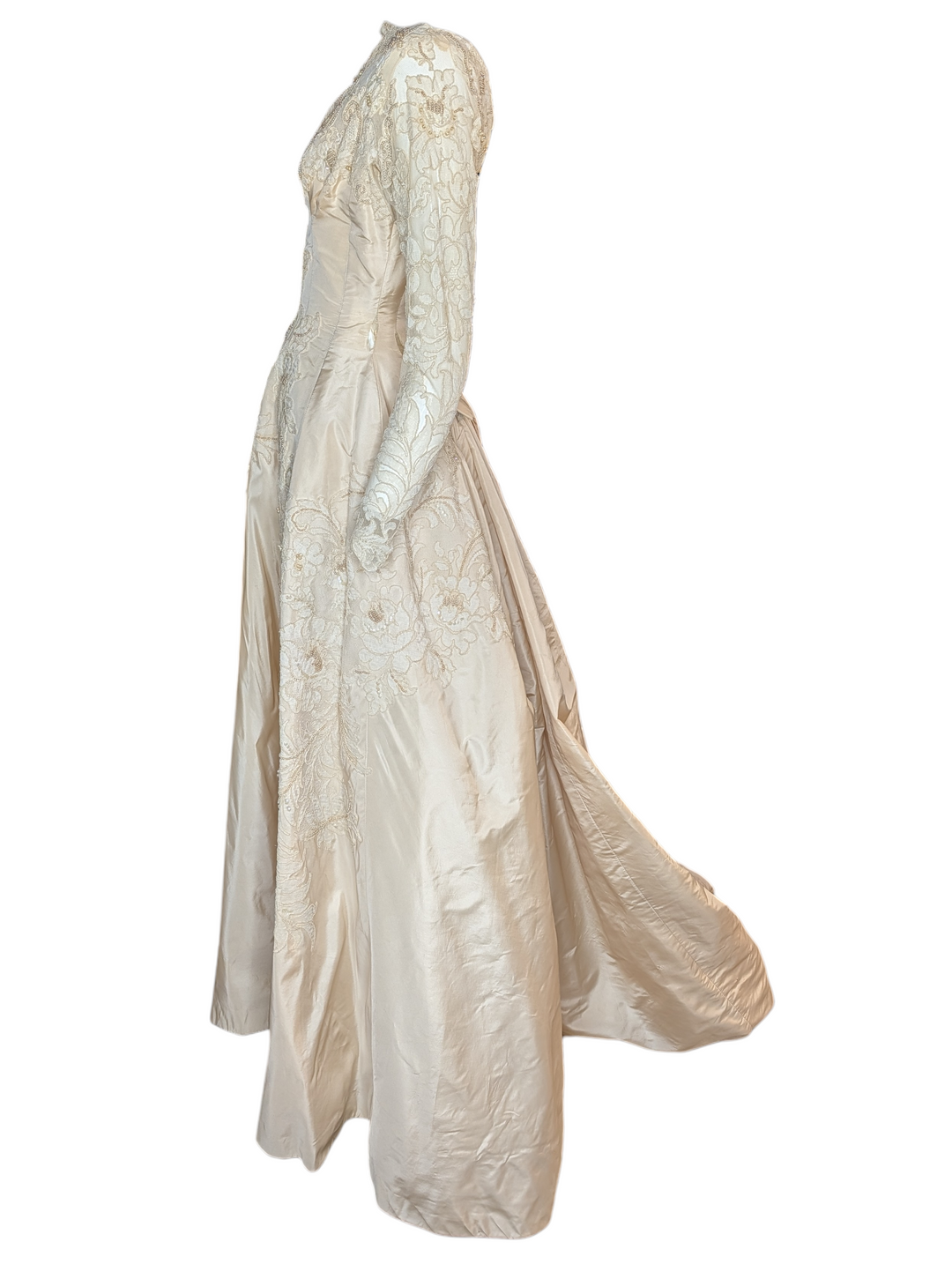 Early 1950s Bianchi New York / Boston Lace Wedding Gown with Train and Button Back