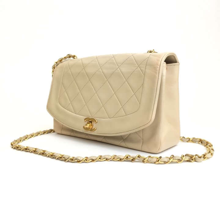 Chanel Vintage Medium Lambskin Diana Flap Bag