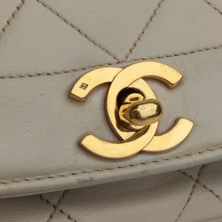 Chanel Vintage Medium Lambskin Diana Flap Bag