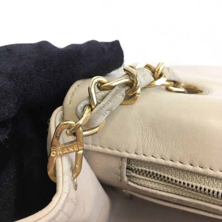Chanel Vintage Medium Lambskin Diana Flap Bag